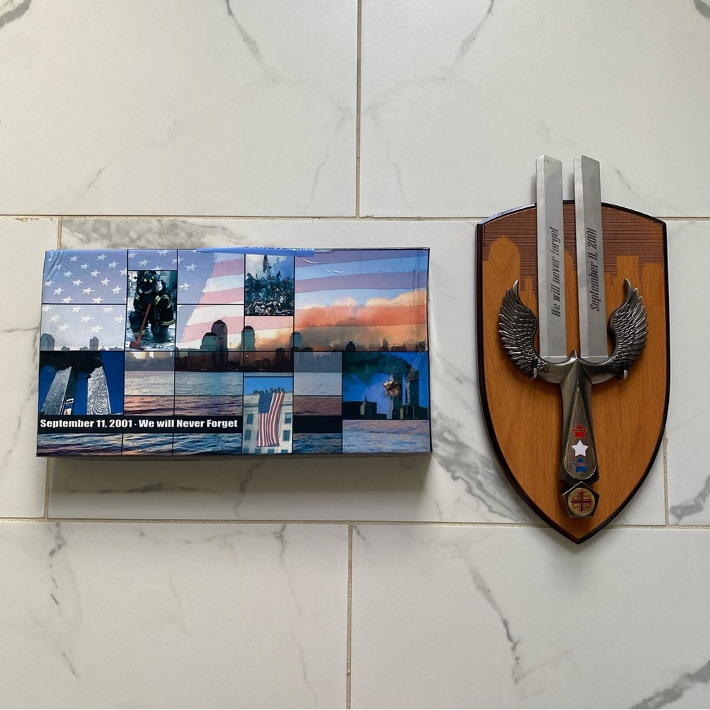 Rare 2001 9/11 Dual Blade Twin Towers Knife with Plaque Collectors NYC USA